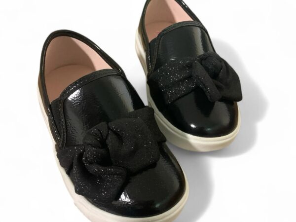 Maneiras inteligentes de economizar na compra dos pequenos: uma análise dos calçados infantis mais acessíveis